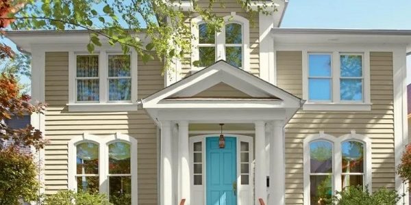 Warna Cat Dinding Luar Rumah yang Cerah - Warna Putih, Turquoise dan Ivory